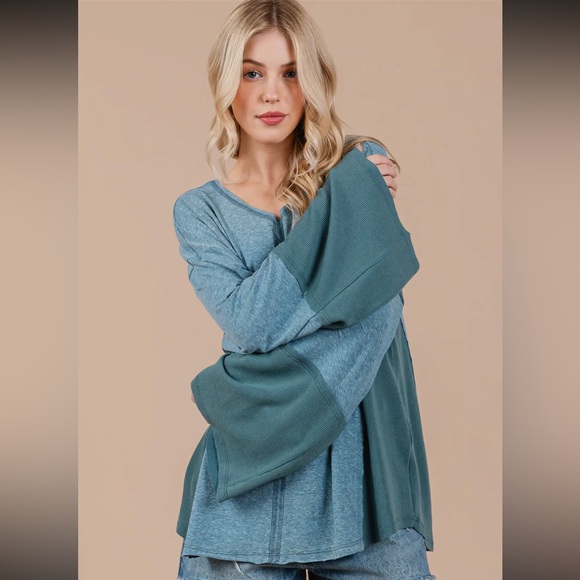 ShopEvelynne Tops - Boho Bell Long Sleeve Top